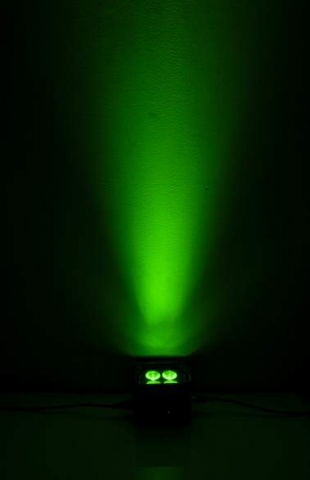 TBOX-QUAD4 Ibiza Light Kompaktní PAR Světlo