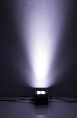 TBOX-QUAD4 Ibiza Light Kompaktní PAR Světlo