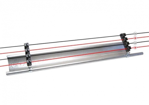 Izolátor pro elektrický ohradník na okap proti škůdcům, 4 očka