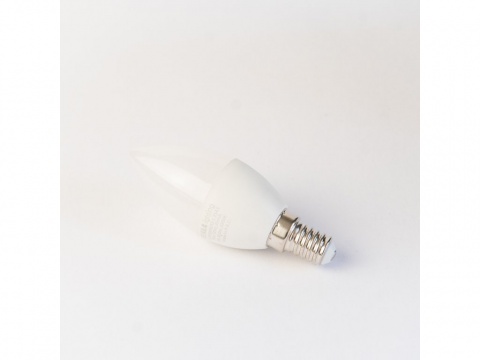LED žárovka Tesla CANDLE svíčka, E14, 5W, 230V, 450lm, 25 000h, 3000K teplá bílá, 220st 2ks