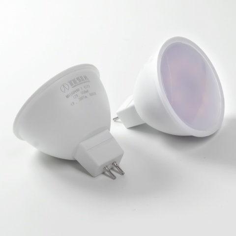 LED žárovka Tesla MR16 4W, 12V, 300lm, 25 000h, 4000K denní bílá, 100st