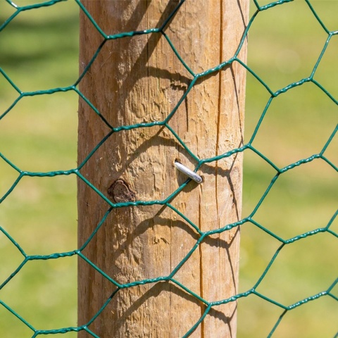 Farmářské pozinkované skoby 3,1 × 31 mm - 1 kg, cca 290 ks