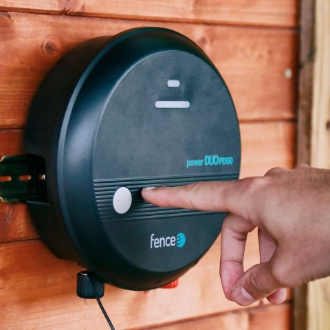 Sada elektrického ohradníku pro psy, poníky a proti škůdcům - DUO zdroj - lanko 250 m