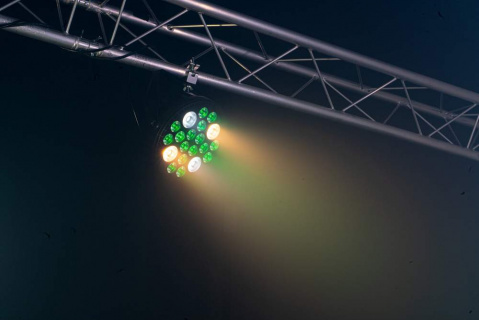 BIGPAR-16RGBW4WWCW IBIZA LED Světlo