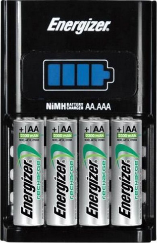Energizer 1 hodinová nabíječka baterií + 4AA Extreme dobíjcecí baterie 2300 mAh