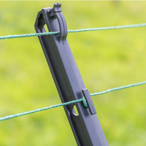 Izolátor elektrického ohradníku na plot s ochranou proti přelézání škůdců, délka ramena 40 cm