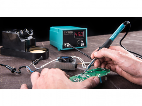EXTOL INDUSTRIAL stanice pájecí s LCD a elektronickou regulací teploty a kalibrací 8794520