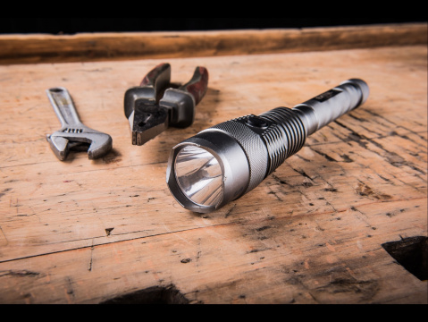 EXTOL LIGHT svítilna 8000lm, zoom, USB nabíjení s powerbankou, 60W COB LED 43142