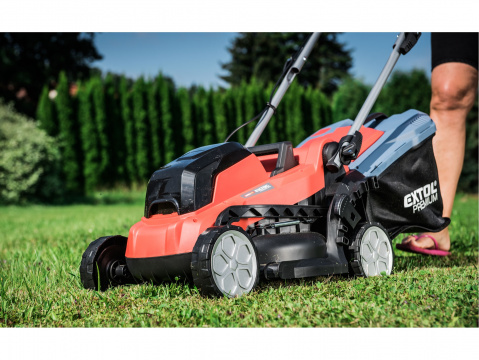EXTOL PREMIUM sekačka aku, BRUSHLESS, GARDEN20V, 20V Li-ion, 2x2000mAh 8895720
