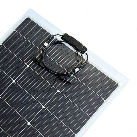 Flexibilní solární panel s výkonem 100 W