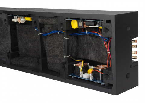 JBL Synthesis SCL-2 - 2,5-pásmový vestavný  reproduktor, 3 x 8", 450 W