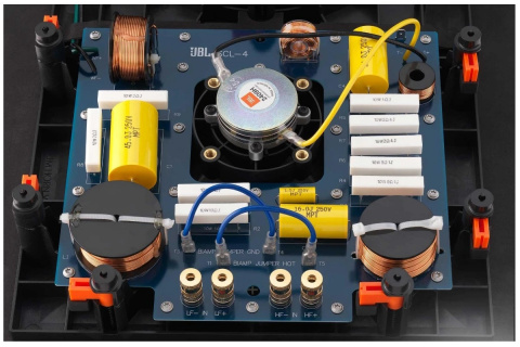 JBL Synthesis SCL-4 - 2-pásmový vestavný  reproduktor, 7", 300 W
