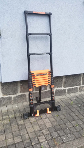 MAGG Profi skládací žebřík o délce 3,2 m