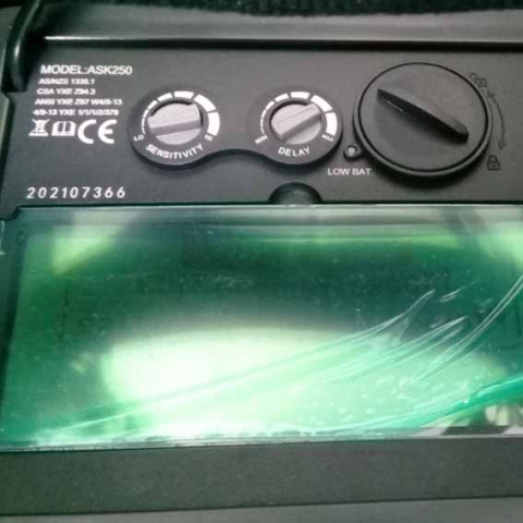 MAGG Svářecí kukla samostmívací ASK250