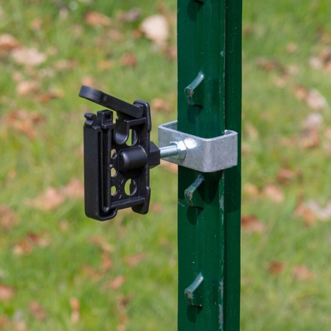 Sada multifunkční izolátory s destičkou + objímky na T-sloupky pro izolátory se závitem M6