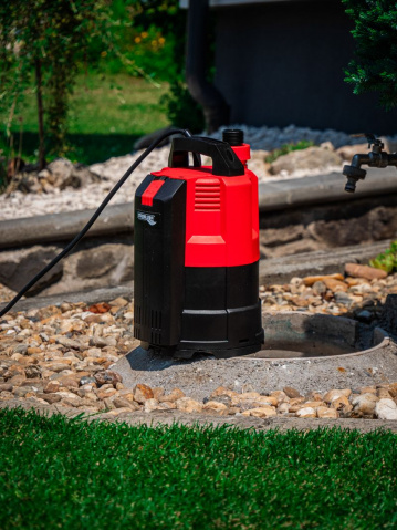 STREND PRO MI550CW Ponorné čerpadlo na čistou vodu, 550W,10000 l/h integrovaný plovák