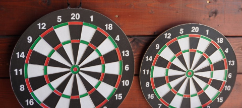 terč Kubisport 43cm + ostré šipky 6ks