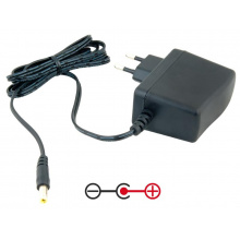 Napájecí adaptér univerzální 12V 2,5A 30W konektor 5,5mm x 2,1mm plus pól uprostřed