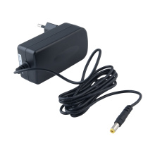 Napájecí adaptér univerzální 24V 1A 24W konektor 5,5mm x 2,1mm plus pól uprostřed - vhodný i pro nábytkové instalace